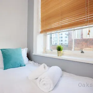  Apartment Oakstays Centre Gem